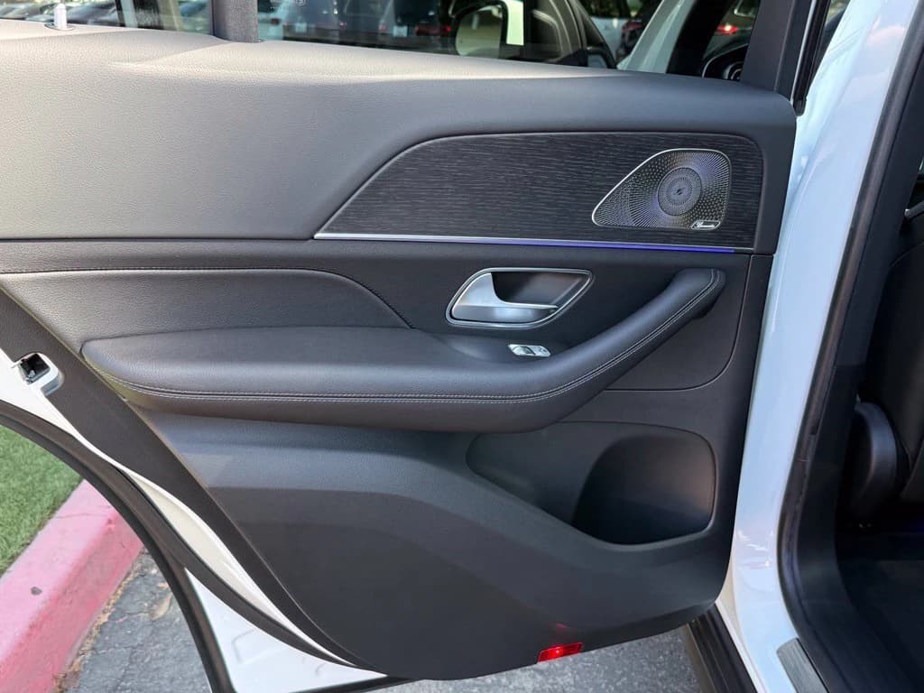 Mercedes-Benz GLE GLE 350 4MATIC SUV 2027 — side view