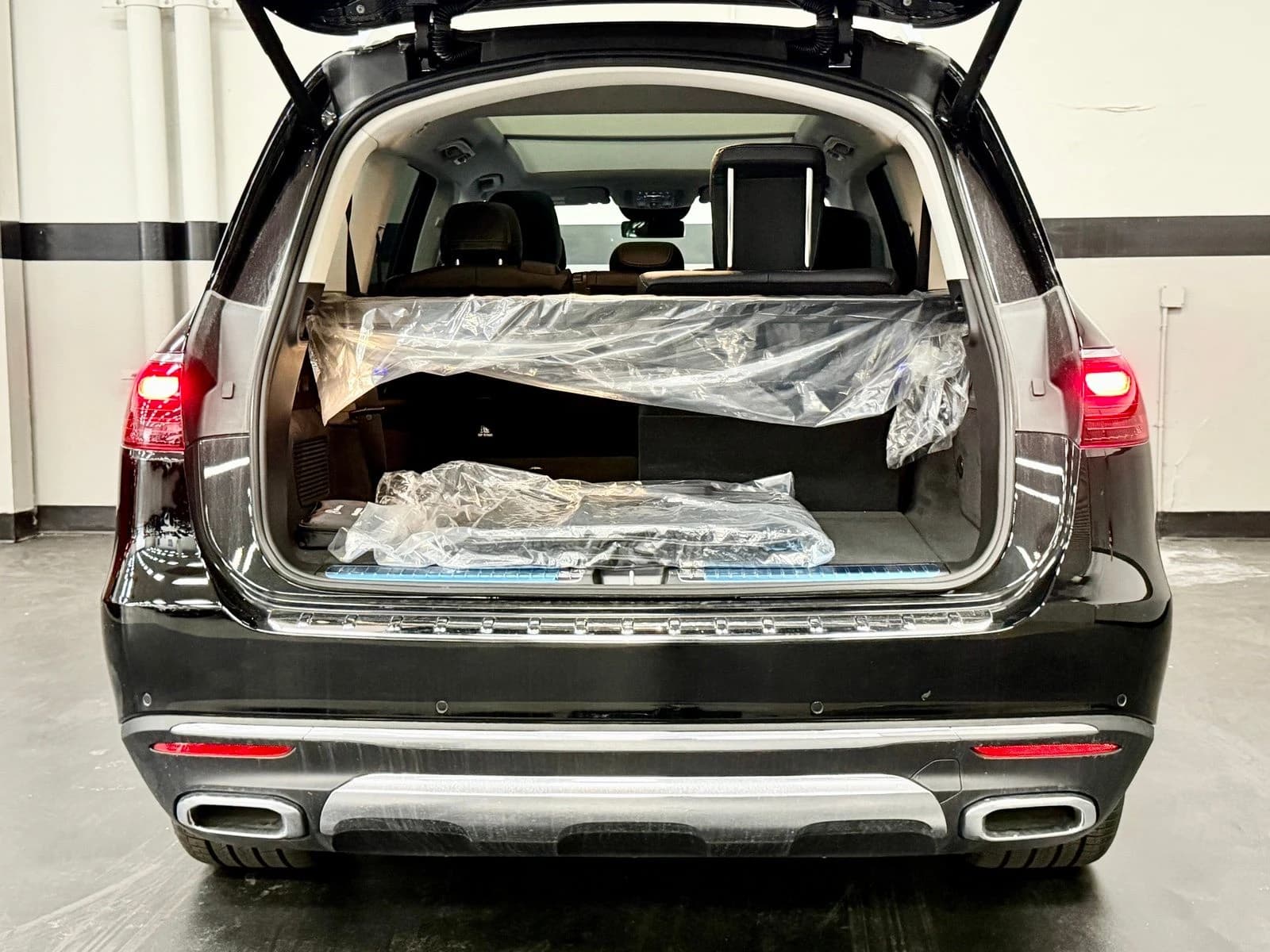 Mercedes-Benz GLS GLS 450 4MATIC SUV 2026 — side view