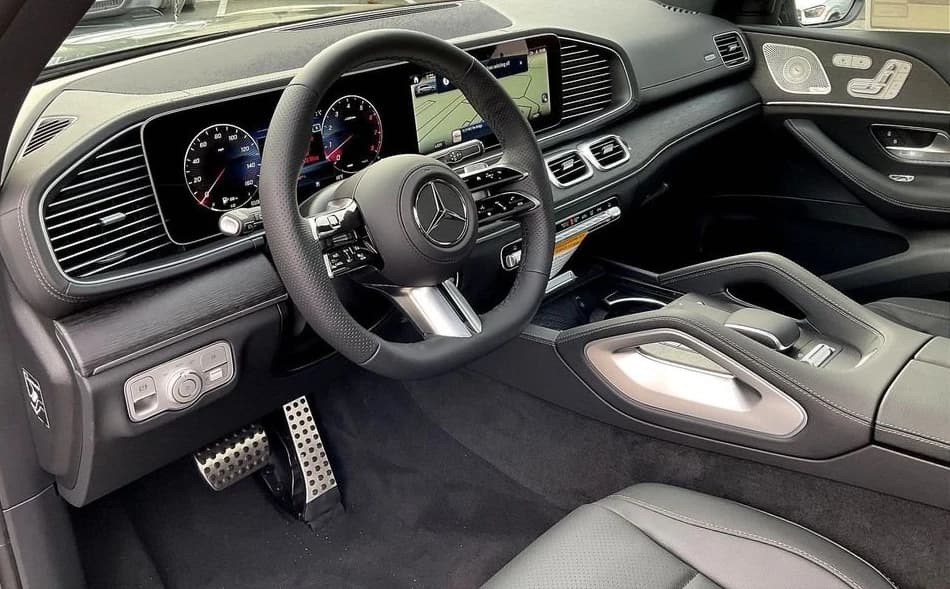 Mercedes-Benz GLS GLS 450 4MATIC SUV 2026 — side view