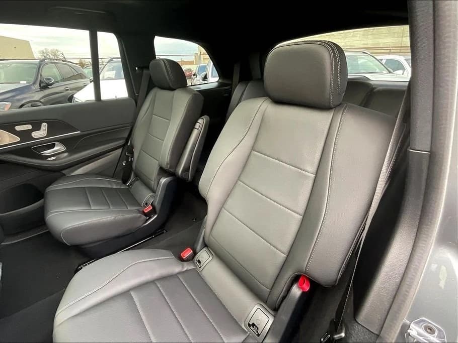 Mercedes-Benz GLS GLS 450 4MATIC SUV 2026 — side view