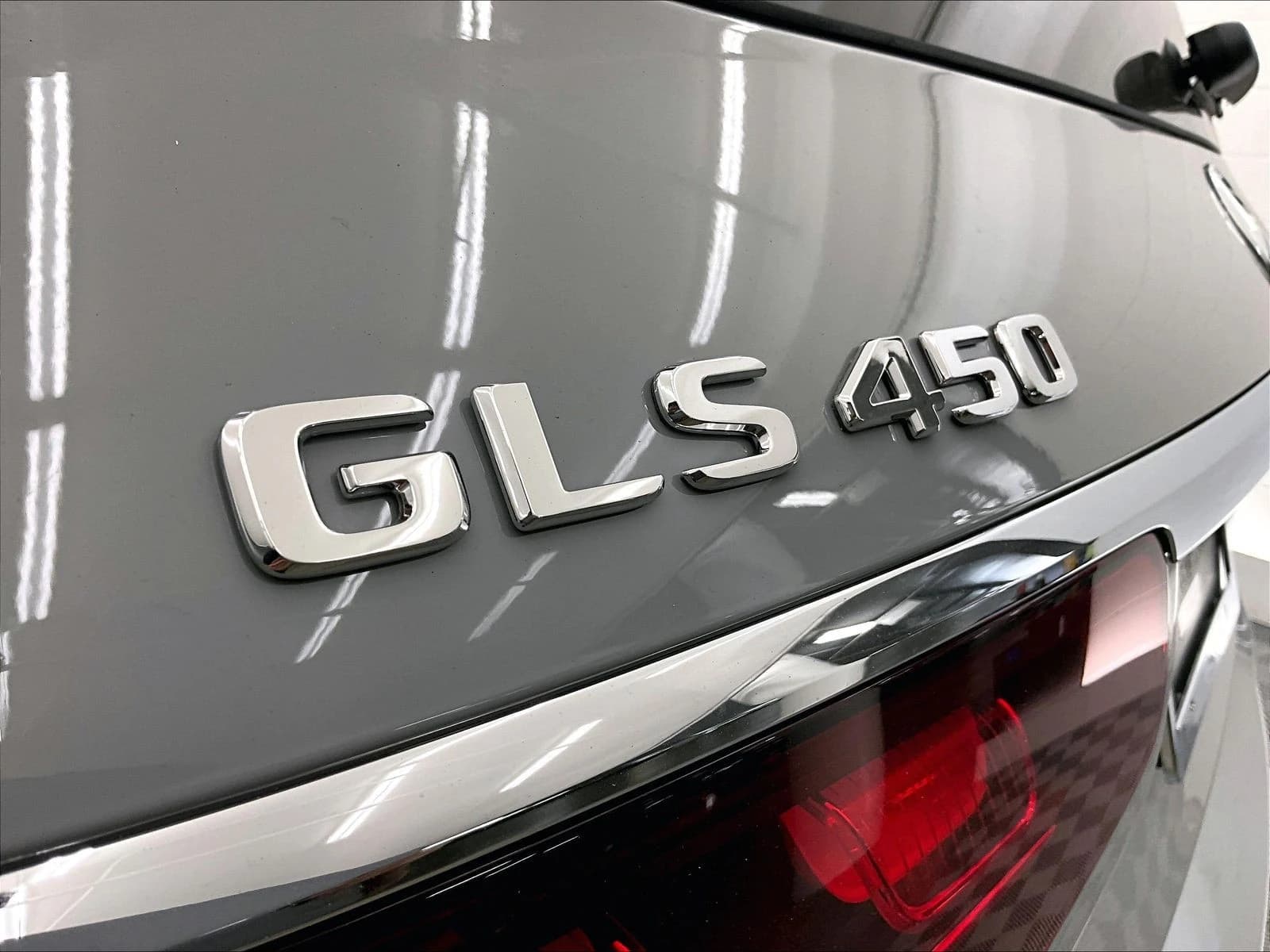Mercedes-Benz GLS GLS 450 4MATIC SUV 2026 — side view