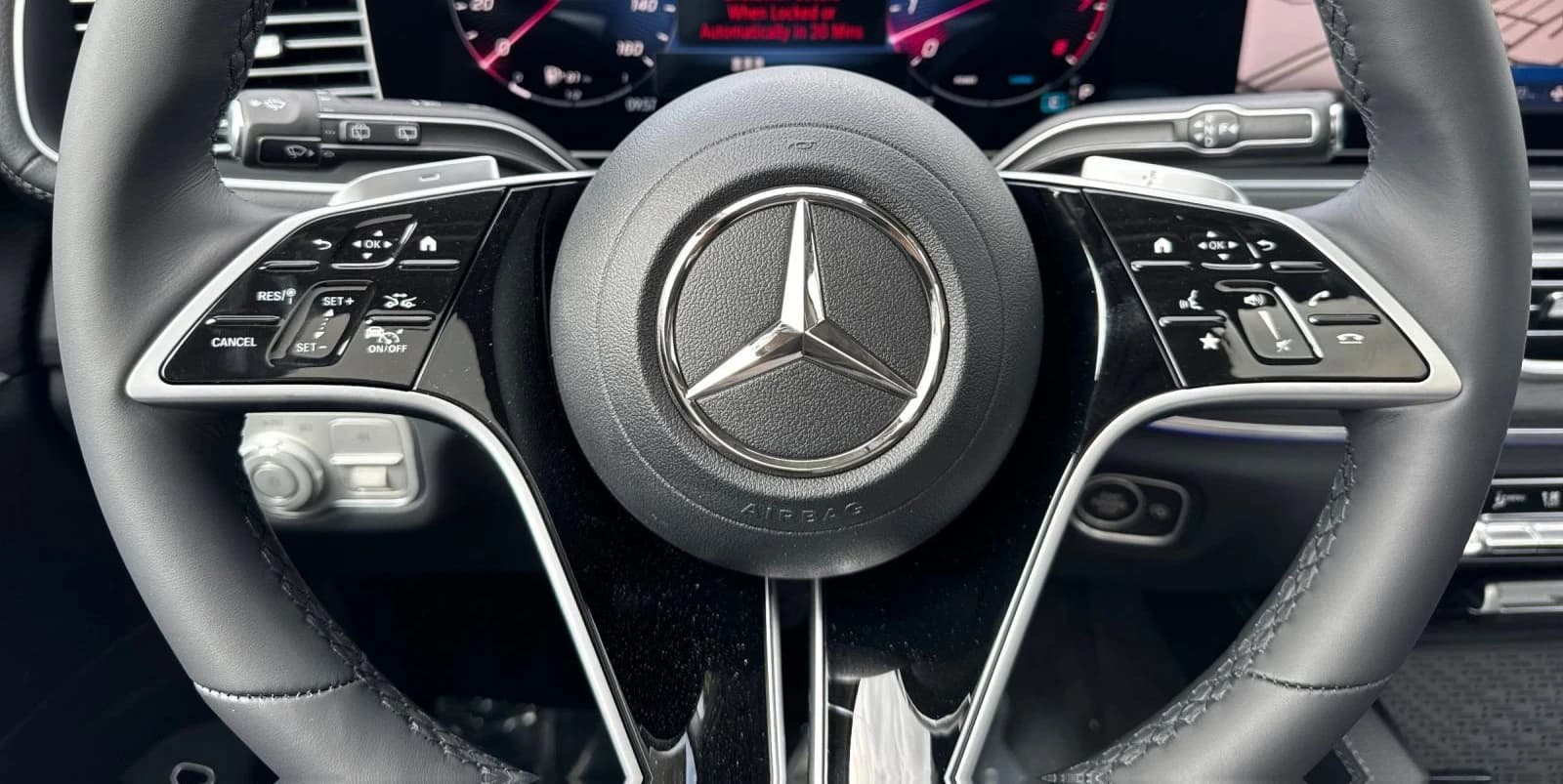 Mercedes-Benz GLS GLS 450 4MATIC SUV 2026 — side view