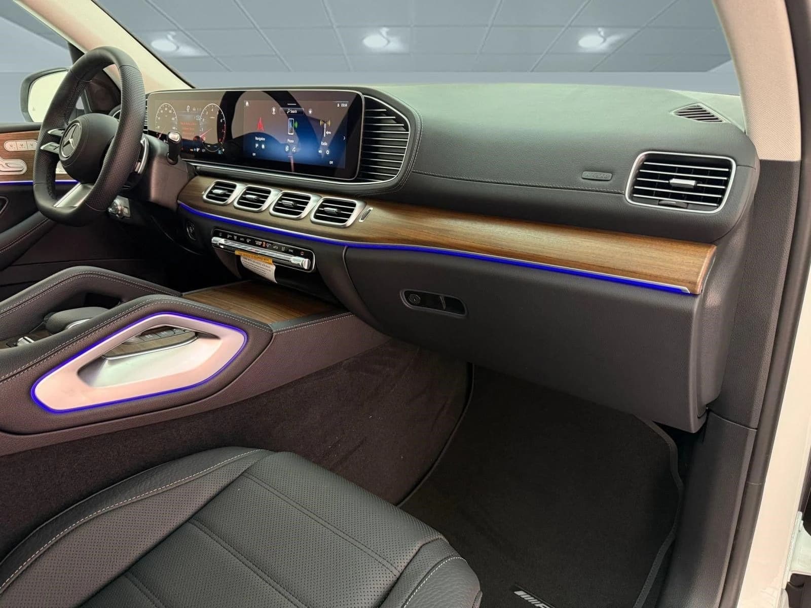 Mercedes-Benz GLS GLS 450 4MATIC SUV 2026 — side view