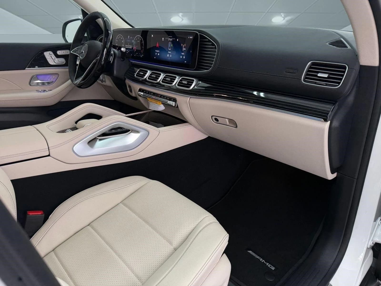 Mercedes-Benz GLS GLS 450 4MATIC SUV 2026 — side view