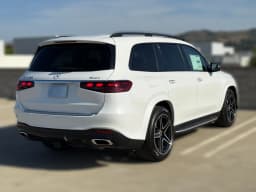 Mercedes-Benz GLS GLS 450 4MATIC SUV 2026 — side view