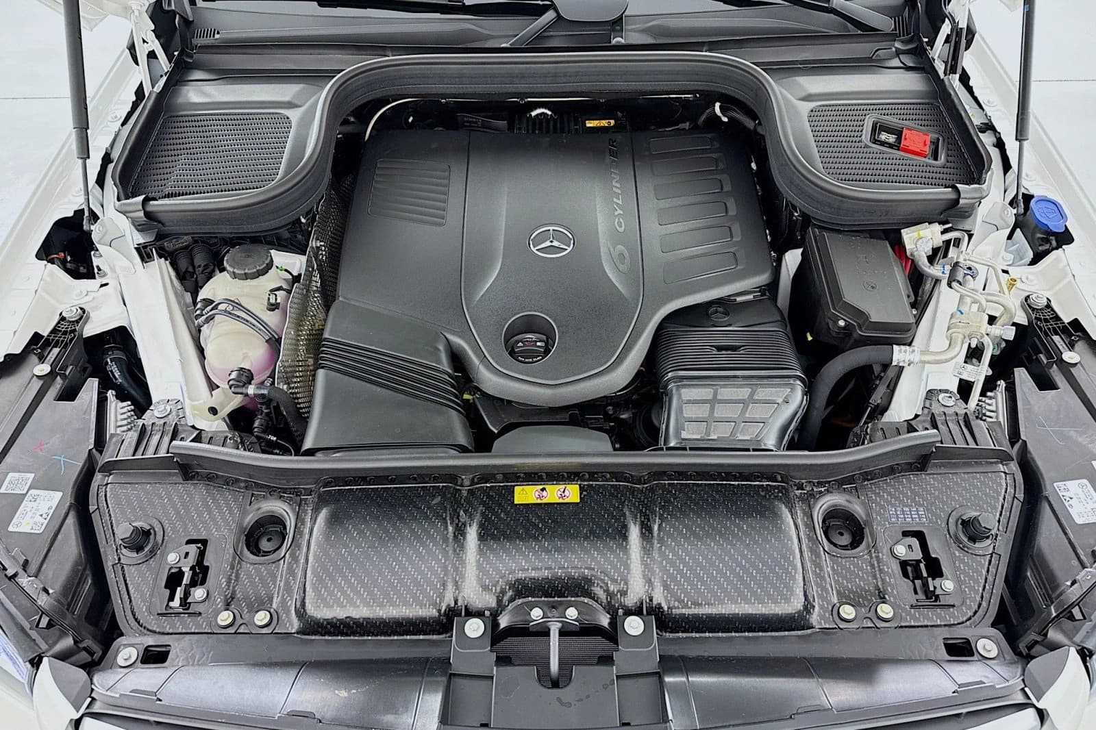 Mercedes-Benz GLS GLS 450 4MATIC SUV 2026 — side view