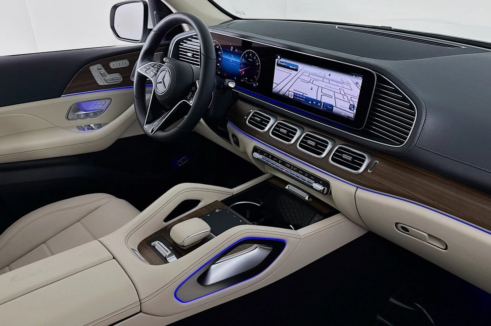 Mercedes-Benz GLS GLS 450 4MATIC SUV 2026 — side view
