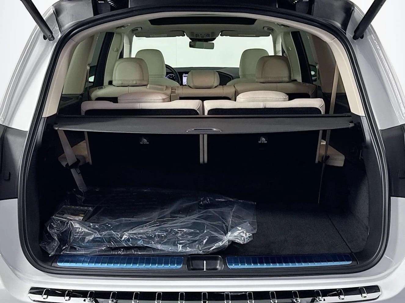Mercedes-Benz GLS GLS 450 4MATIC SUV 2026 — side view