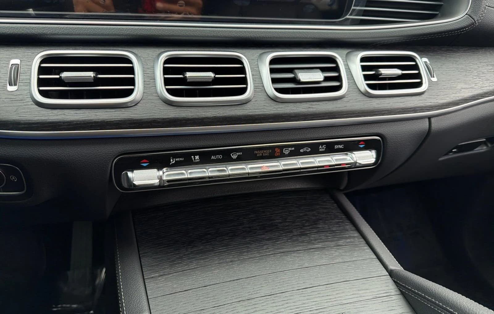 Mercedes-Benz GLS GLS 450 4MATIC SUV 2026 — side view