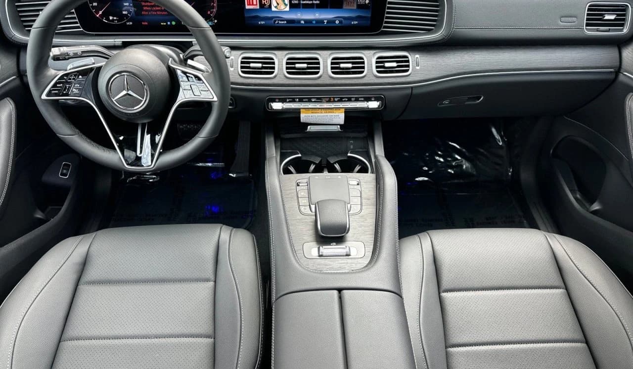 Mercedes-Benz GLS GLS 450 4MATIC SUV 2026 — side view