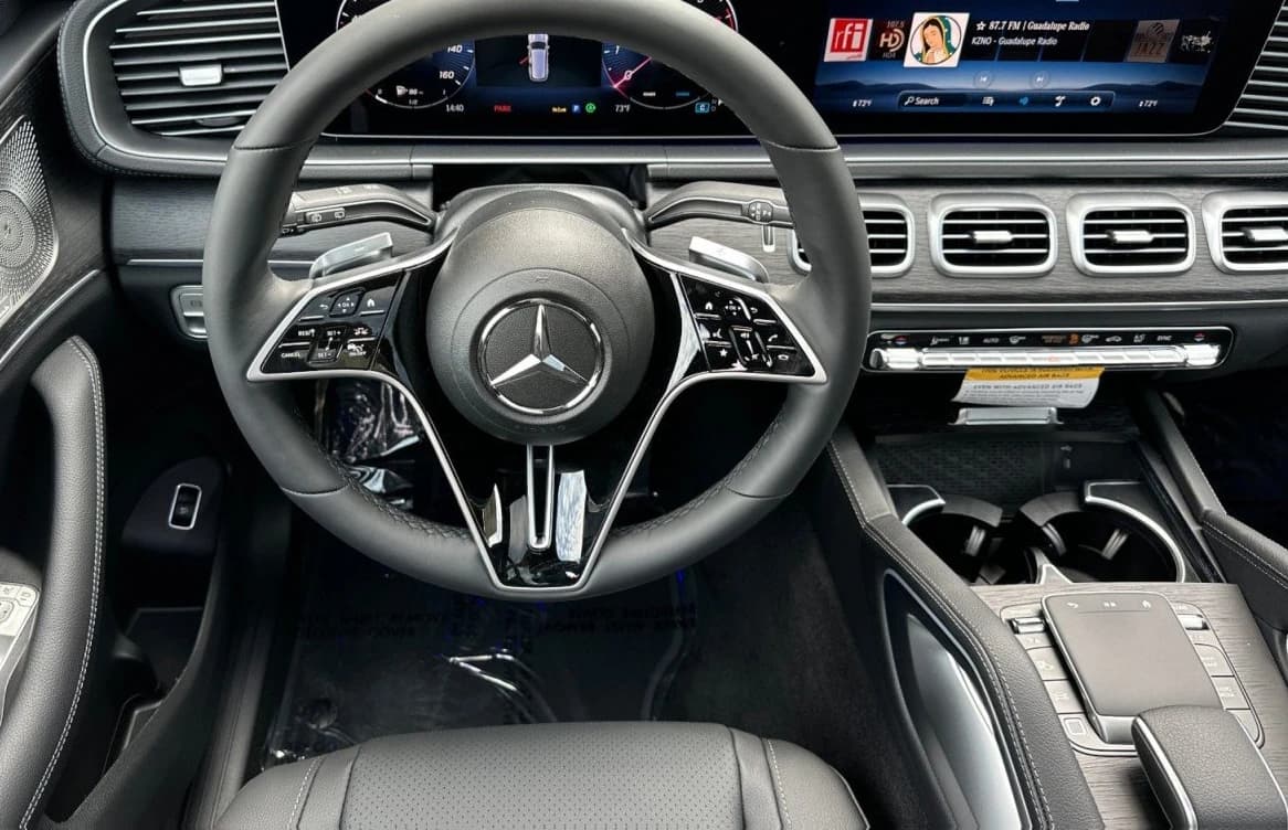 Mercedes-Benz GLS GLS 450 4MATIC SUV 2026 — side view