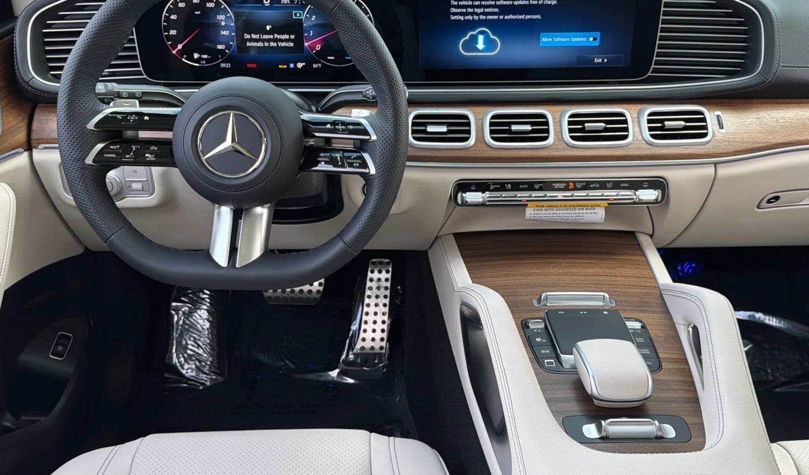 Mercedes-Benz GLS GLS 450 4MATIC SUV 2026 — side view