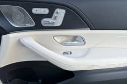 Mercedes-Benz GLS GLS 450 4MATIC SUV 2026 — side view