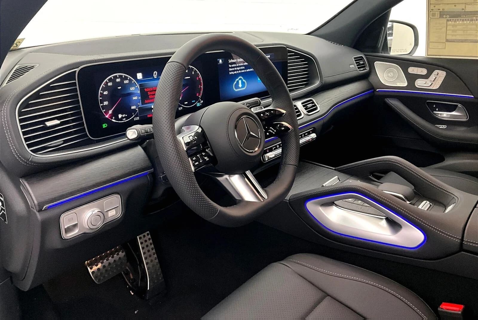 Mercedes-Benz GLS GLS 450 4MATIC SUV 2026 — side view