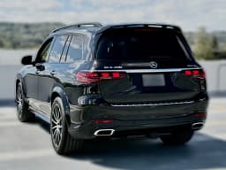 Mercedes-Benz GLS GLS 450 4MATIC SUV 2026 — side view