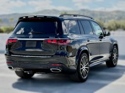 Mercedes-Benz GLS GLS 450 4MATIC SUV 2026 — side view