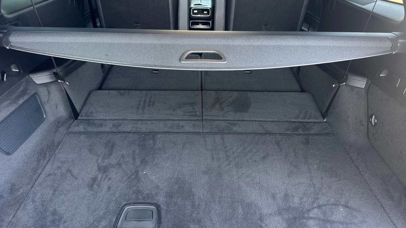 Mercedes-Benz GLS GLS 450 4MATIC SUV 2026 — side view