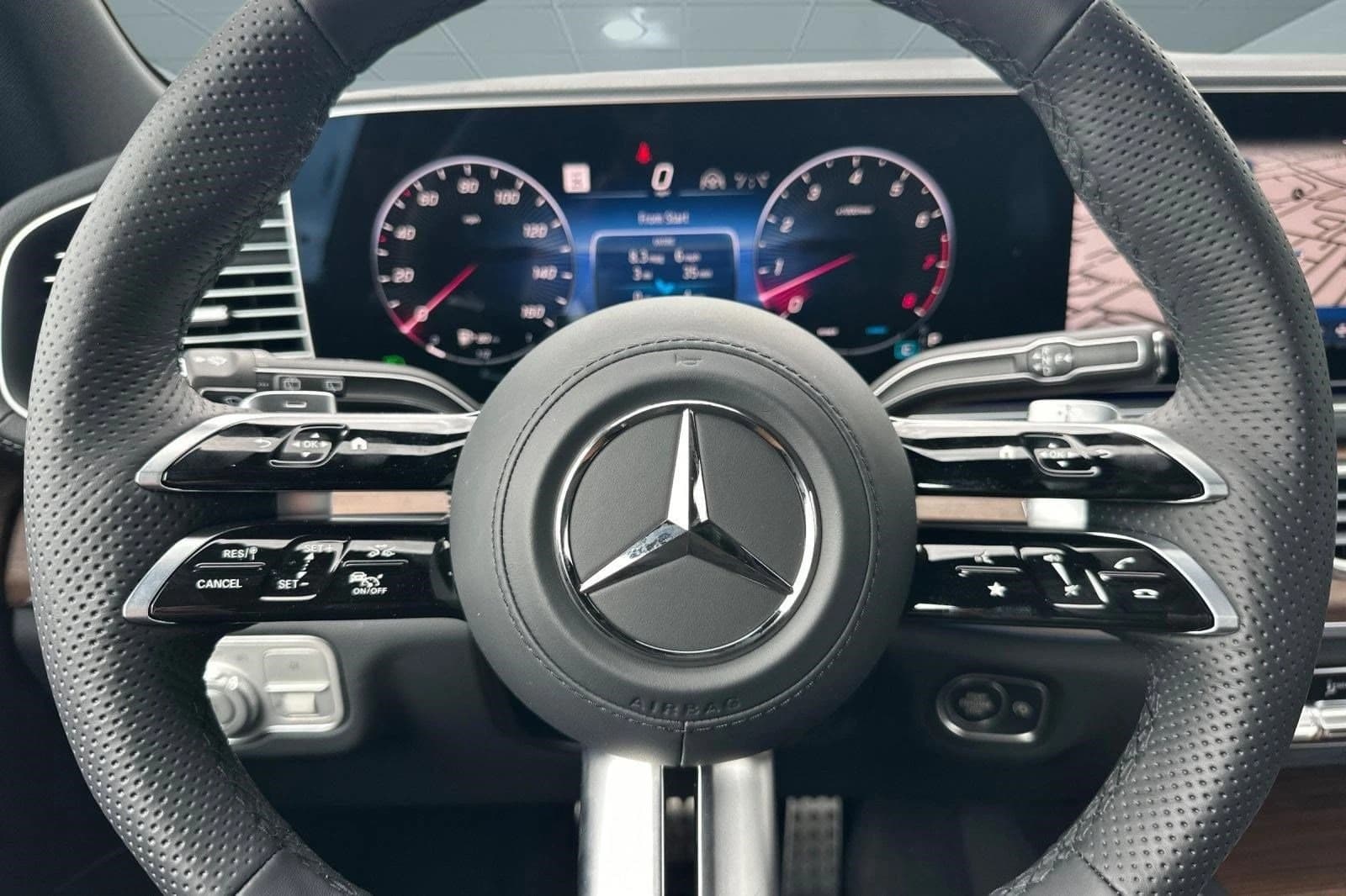 Mercedes-Benz GLS GLS 450 4MATIC SUV 2026 — side view