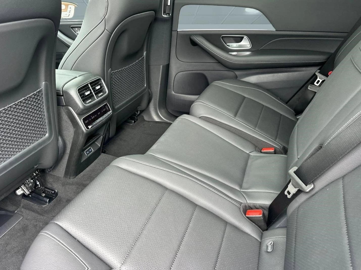 Mercedes-Benz GLS GLS 450 4MATIC SUV 2026 — side view