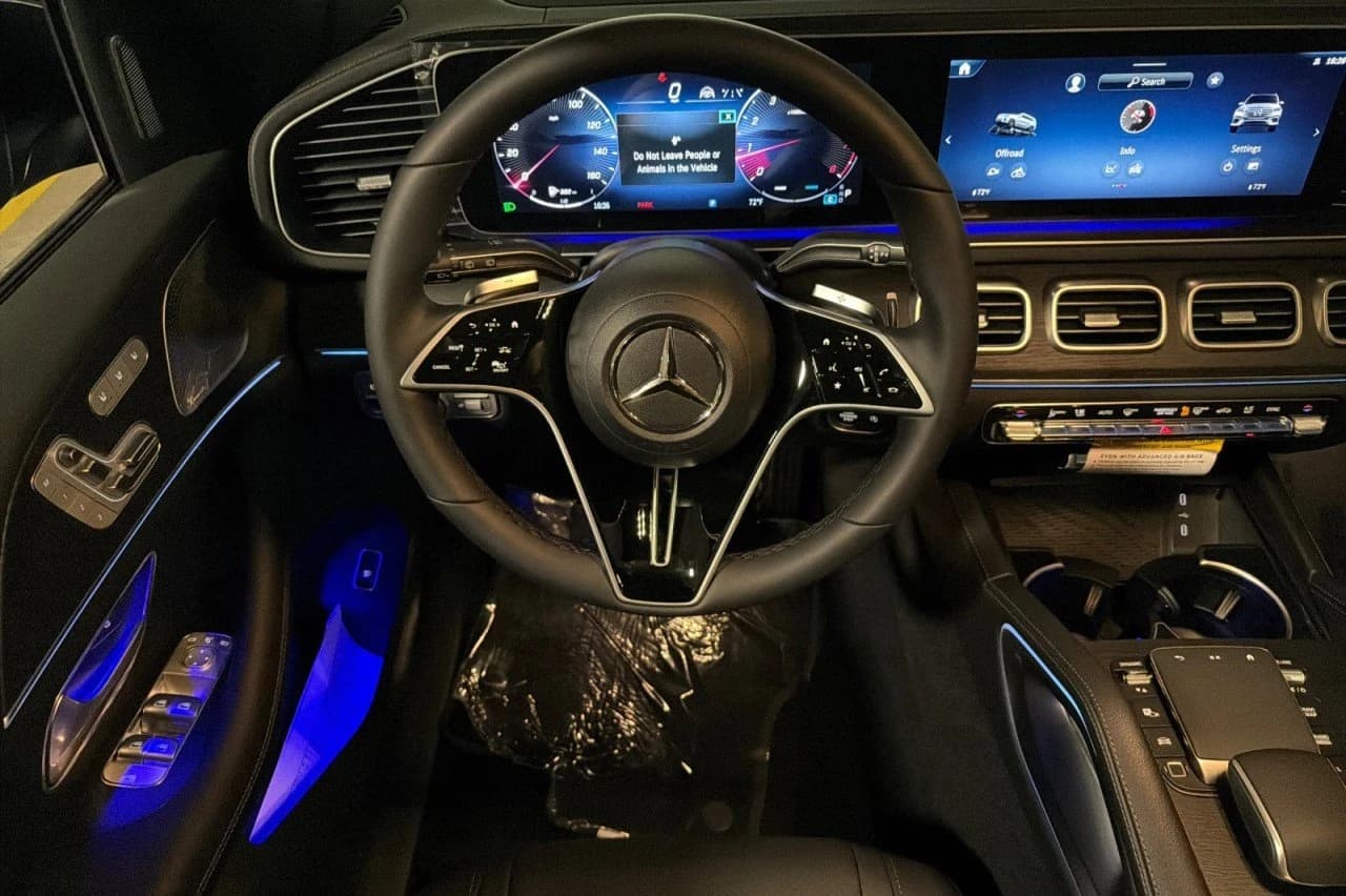 Mercedes-Benz GLS GLS 450 4MATIC SUV 2026 — side view
