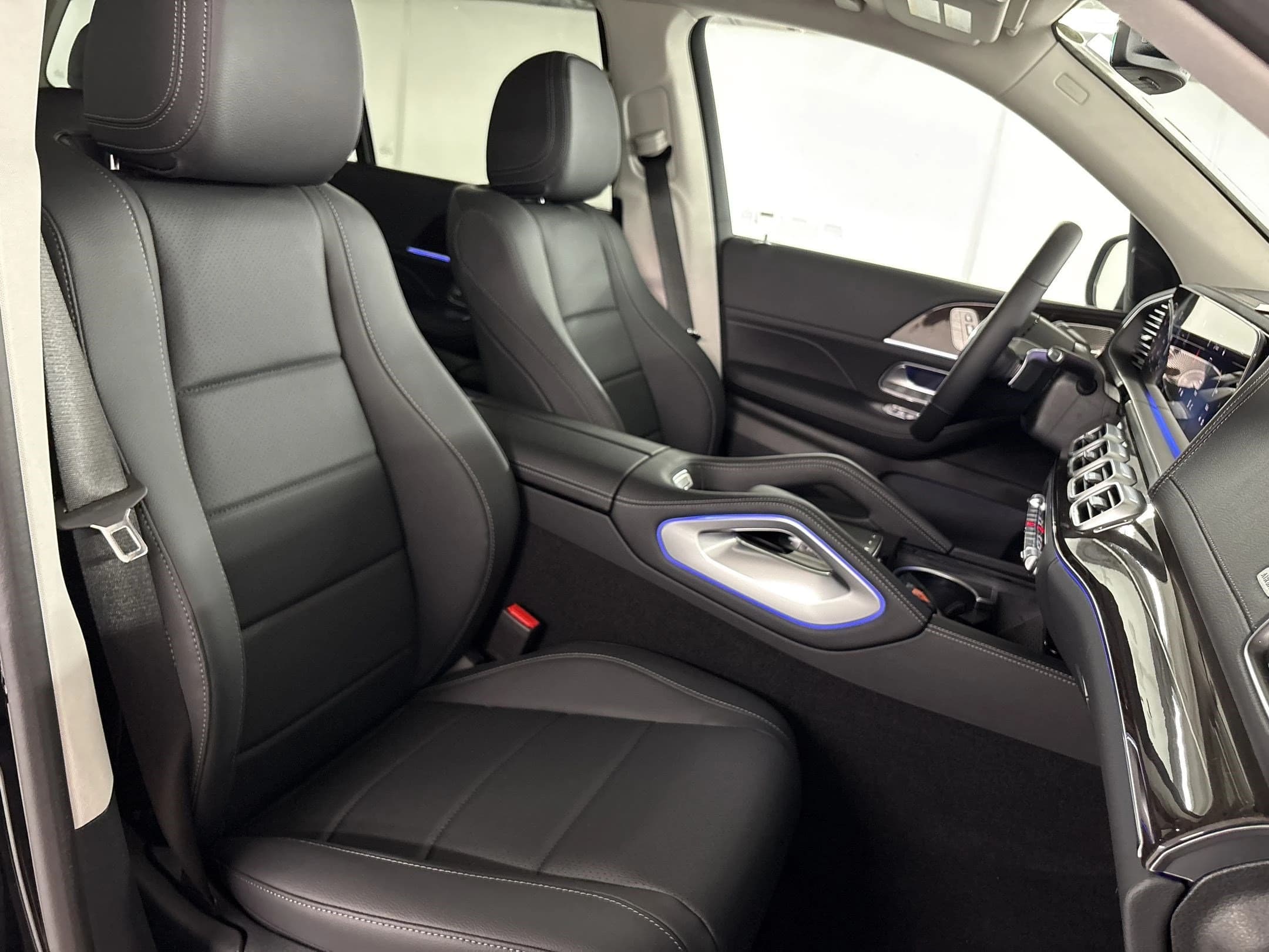 Mercedes-Benz GLS GLS 450 4MATIC SUV 2026 — side view