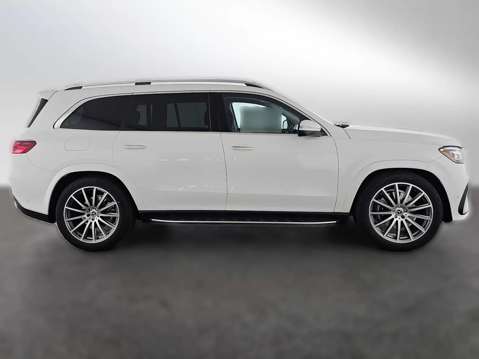 Mercedes-Benz GLS GLS 450 4MATIC SUV 2026 — side view