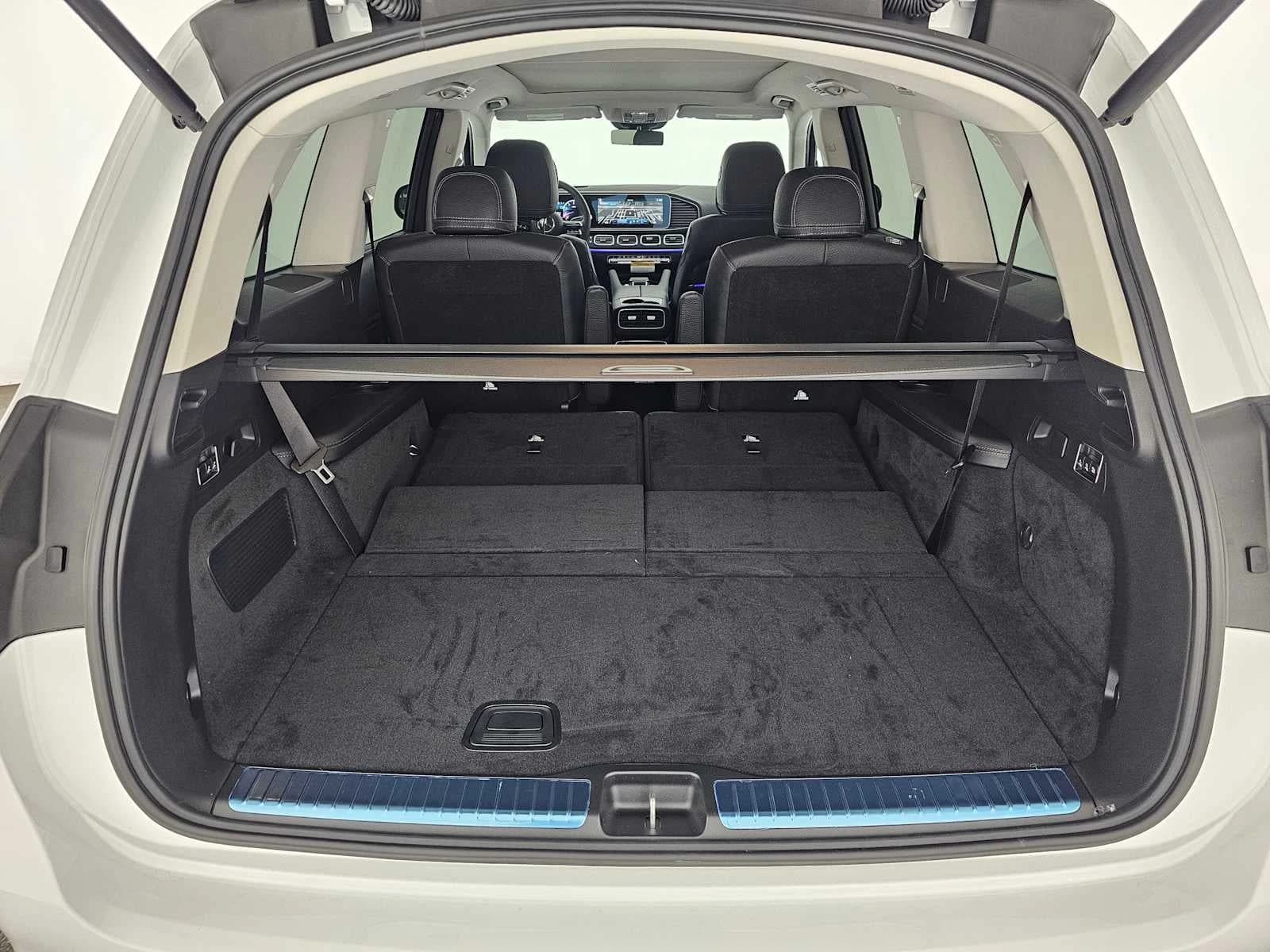 Mercedes-Benz GLS GLS 450 4MATIC SUV 2026 — side view