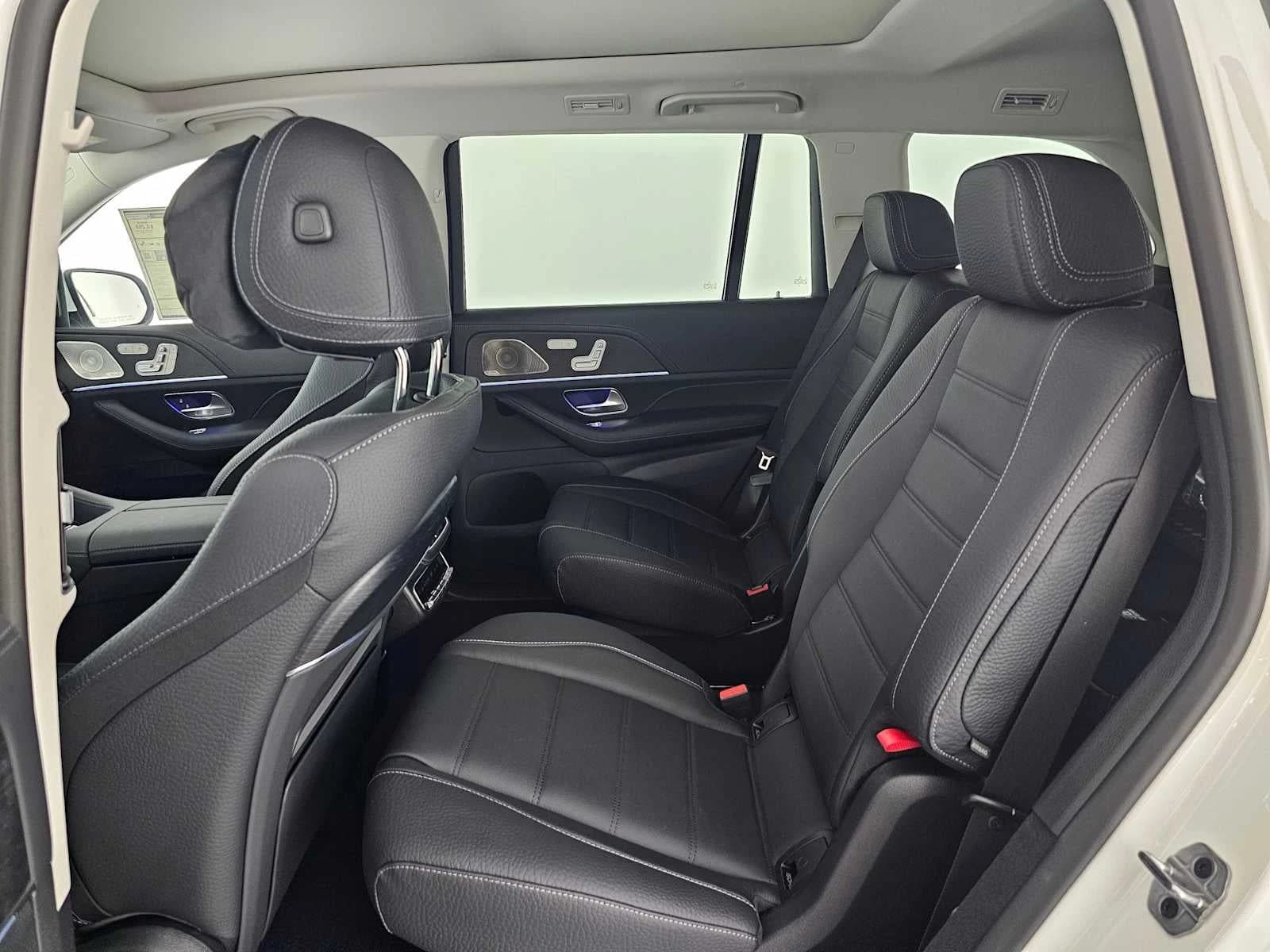 Mercedes-Benz GLS GLS 450 4MATIC SUV 2026 — side view