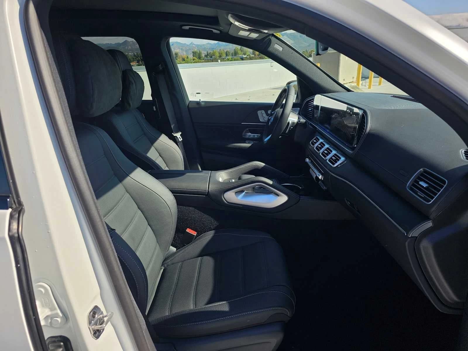 Mercedes-Benz GLS GLS 450 4MATIC SUV 2026 — side view