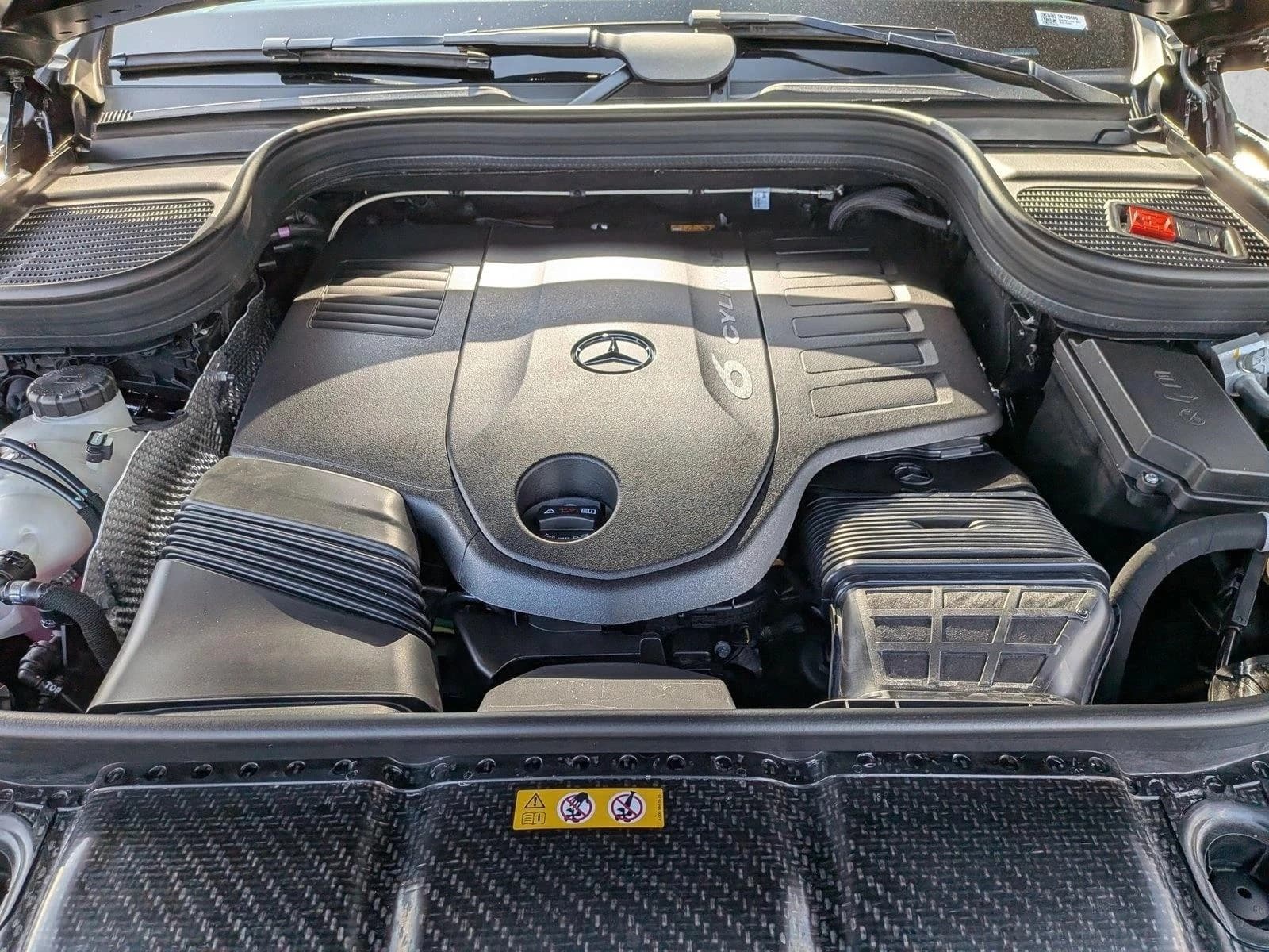 Mercedes-Benz GLS GLS 450 4MATIC SUV 2026 — side view