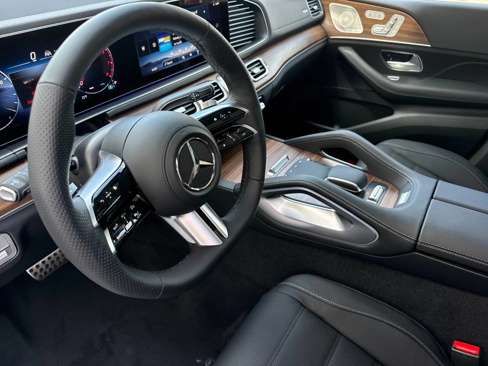 Mercedes-Benz GLS GLS 450 4MATIC SUV 2026 — side view