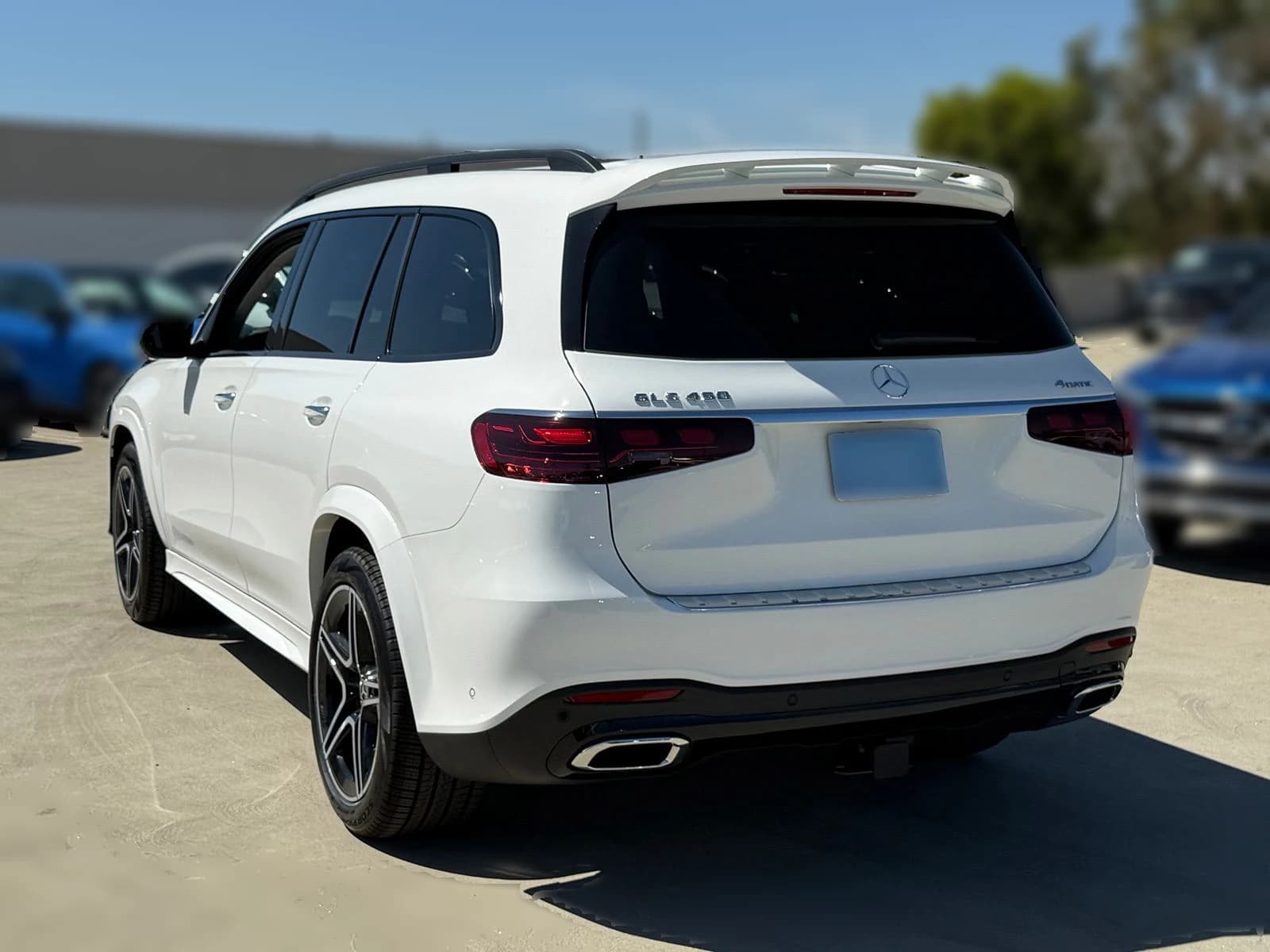 Mercedes-Benz GLS GLS 450 4MATIC SUV 2026 — side view