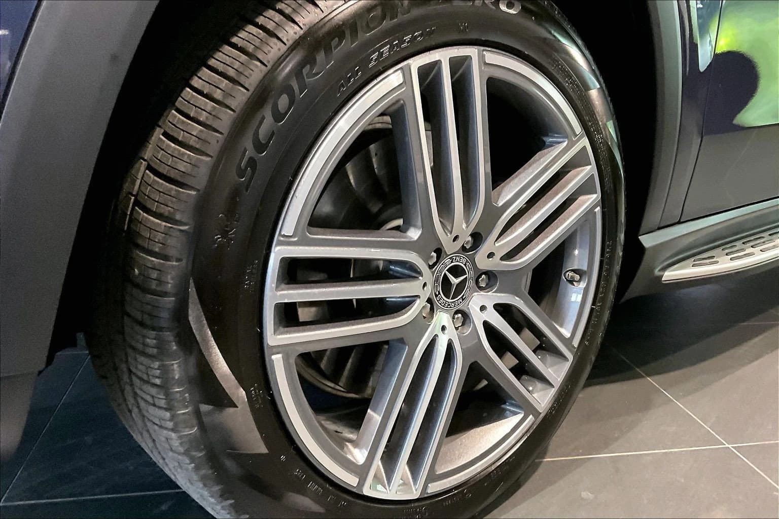 Mercedes-Benz GLS GLS 450 4MATIC SUV 2026 — side view