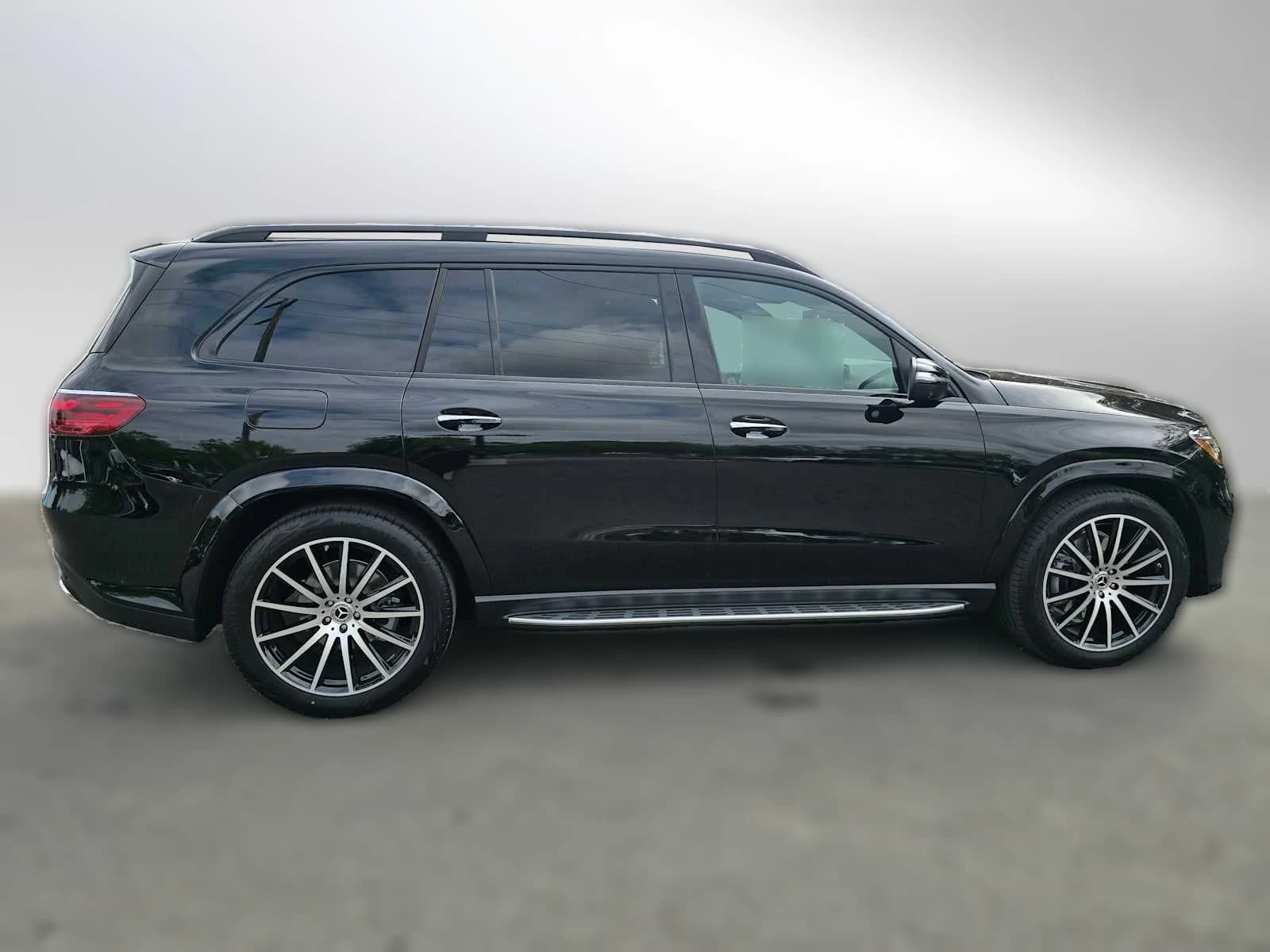 Mercedes-Benz GLS GLS 450 4MATIC SUV 2026 — side view
