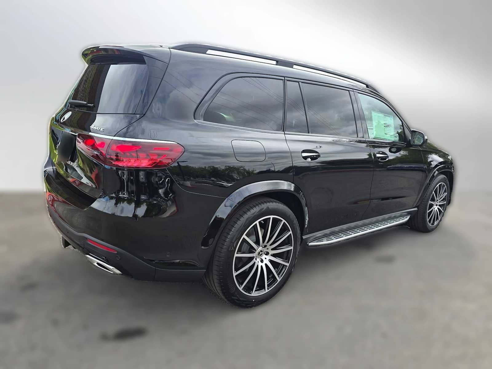 Mercedes-Benz GLS GLS 450 4MATIC SUV 2026 — side view