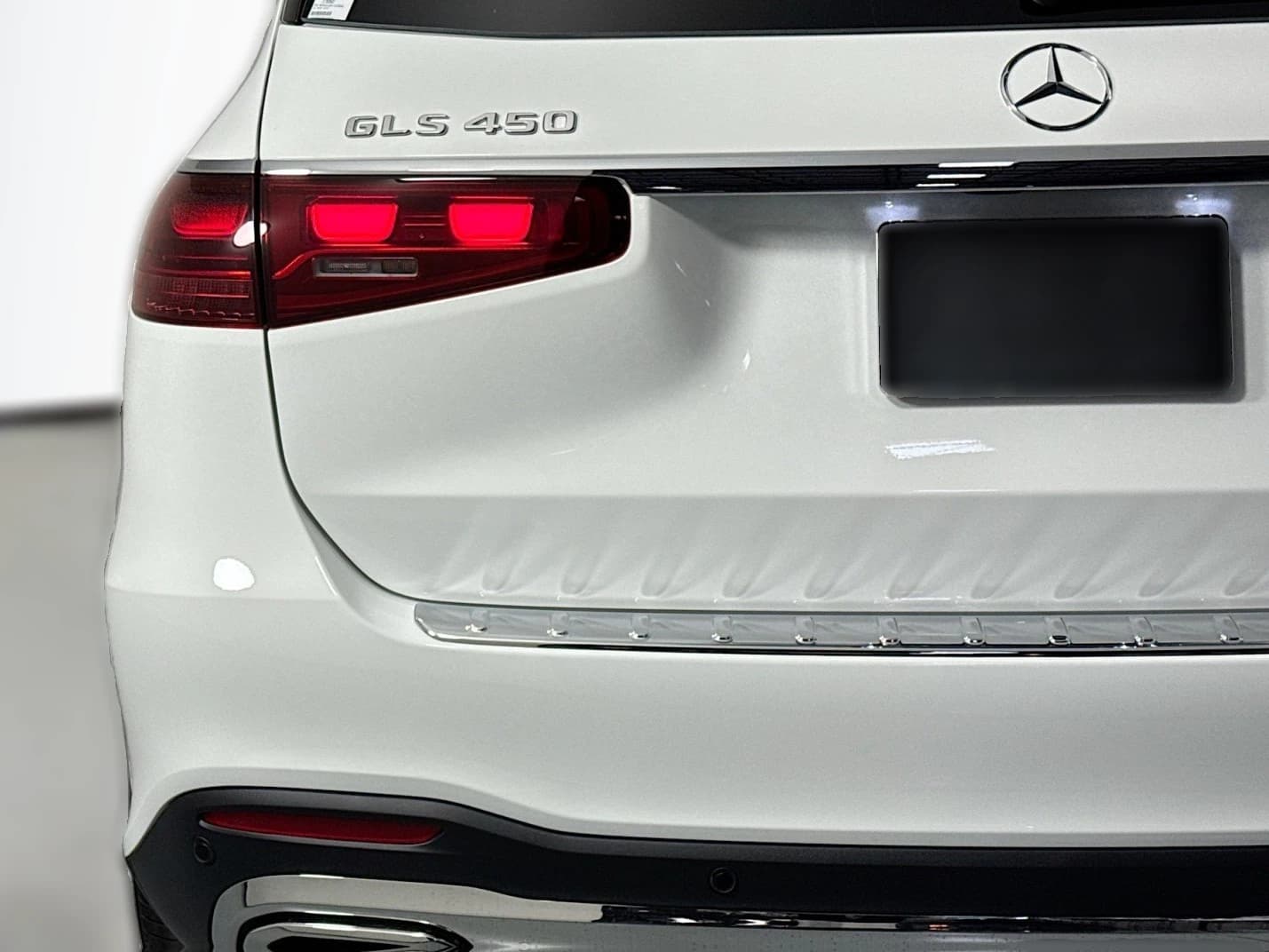 Mercedes-Benz GLS GLS 450 4MATIC SUV 2026 — side view