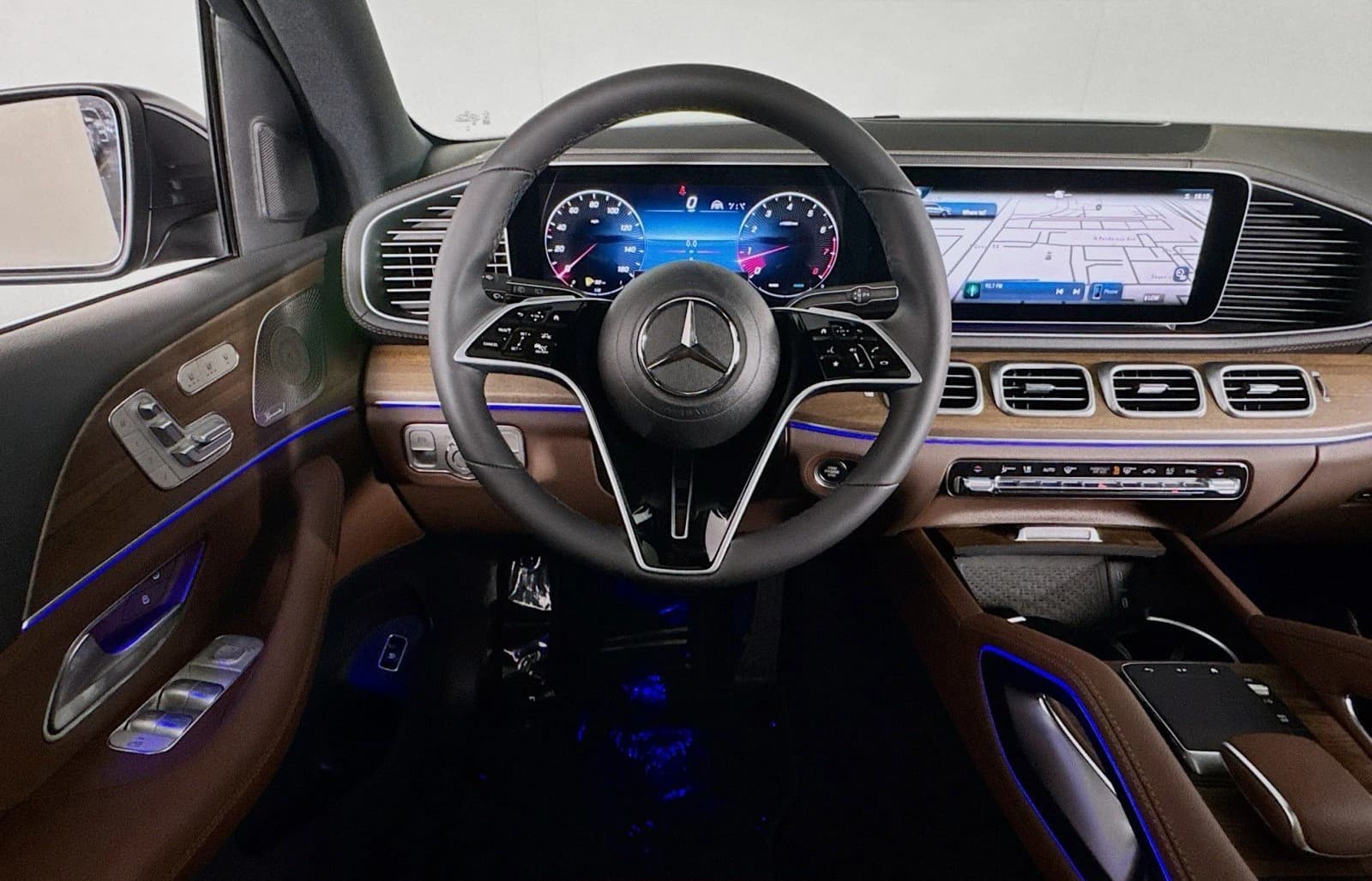 Mercedes-Benz GLS GLS 450 4MATIC SUV 2026 — side view