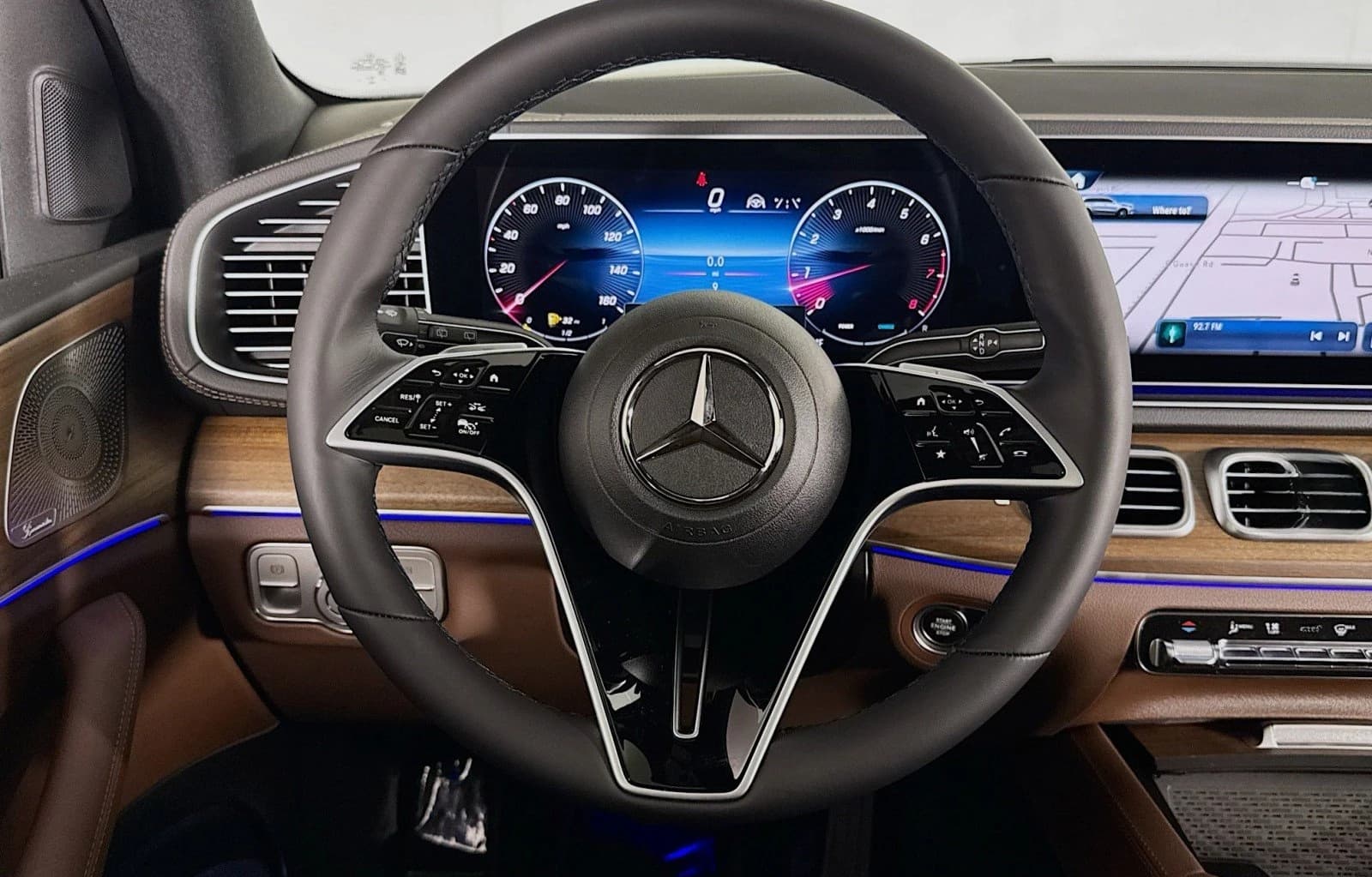 Mercedes-Benz GLS GLS 450 4MATIC SUV 2026 — side view