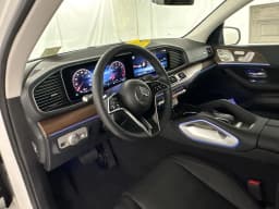 Mercedes-Benz GLS GLS 450 4MATIC SUV 2026 — side view