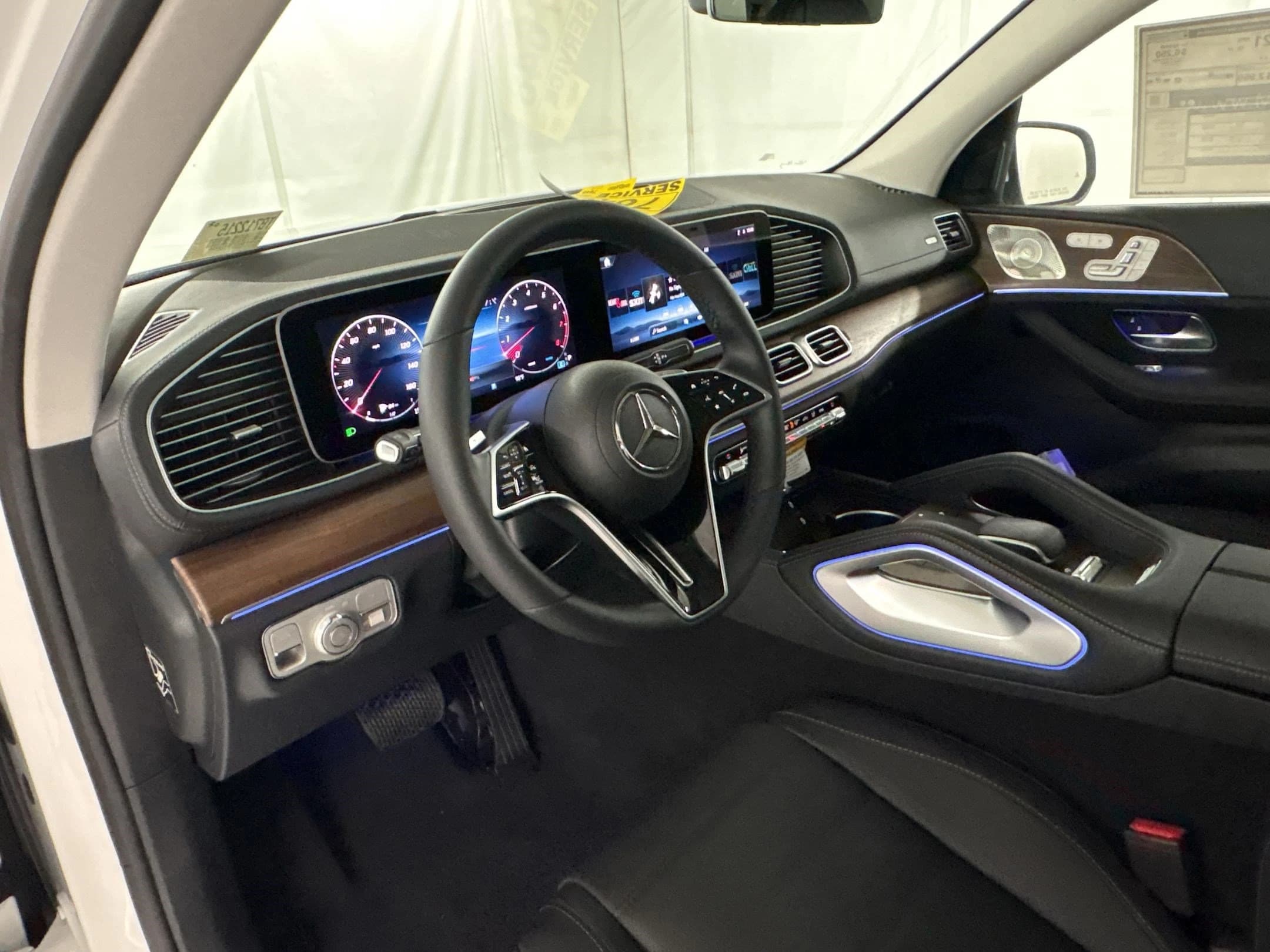 Mercedes-Benz GLS GLS 450 4MATIC SUV 2026 — side view
