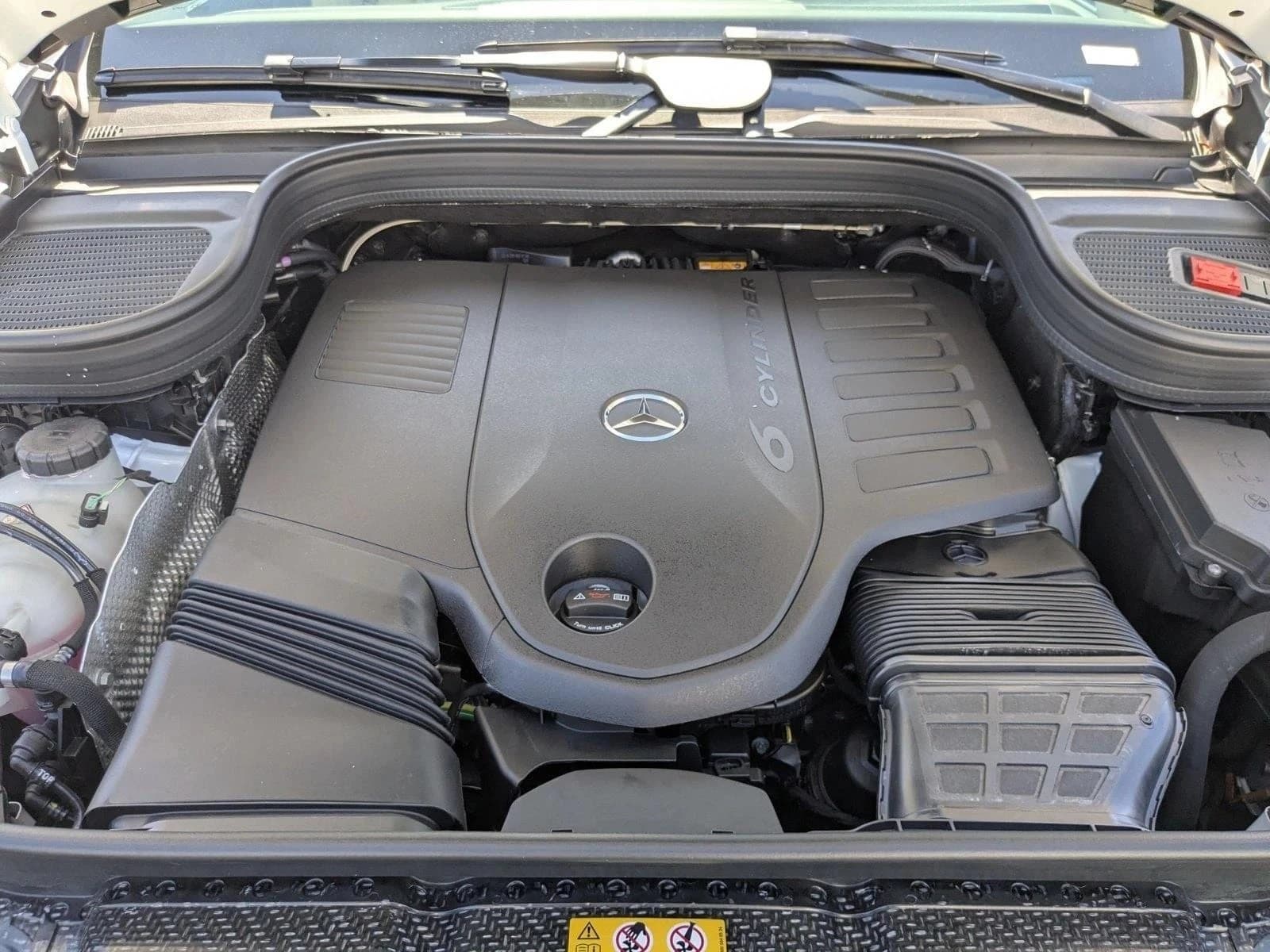 Mercedes-Benz GLS GLS 450 4MATIC SUV 2026 — side view