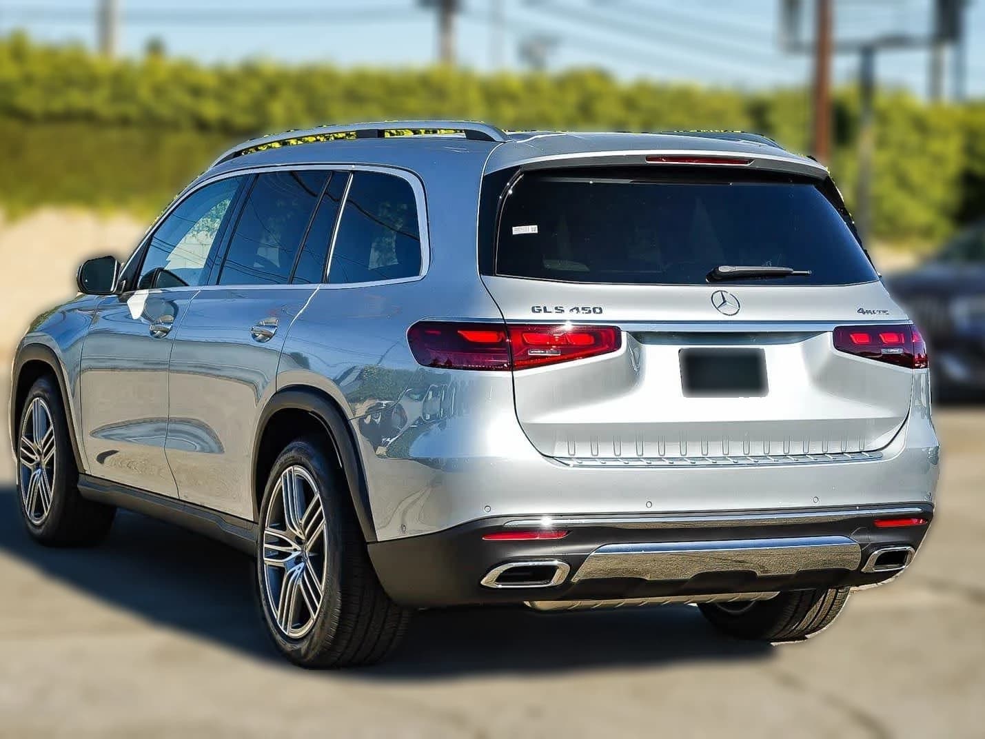 Mercedes-Benz GLS GLS 450 4MATIC SUV 2026 — side view