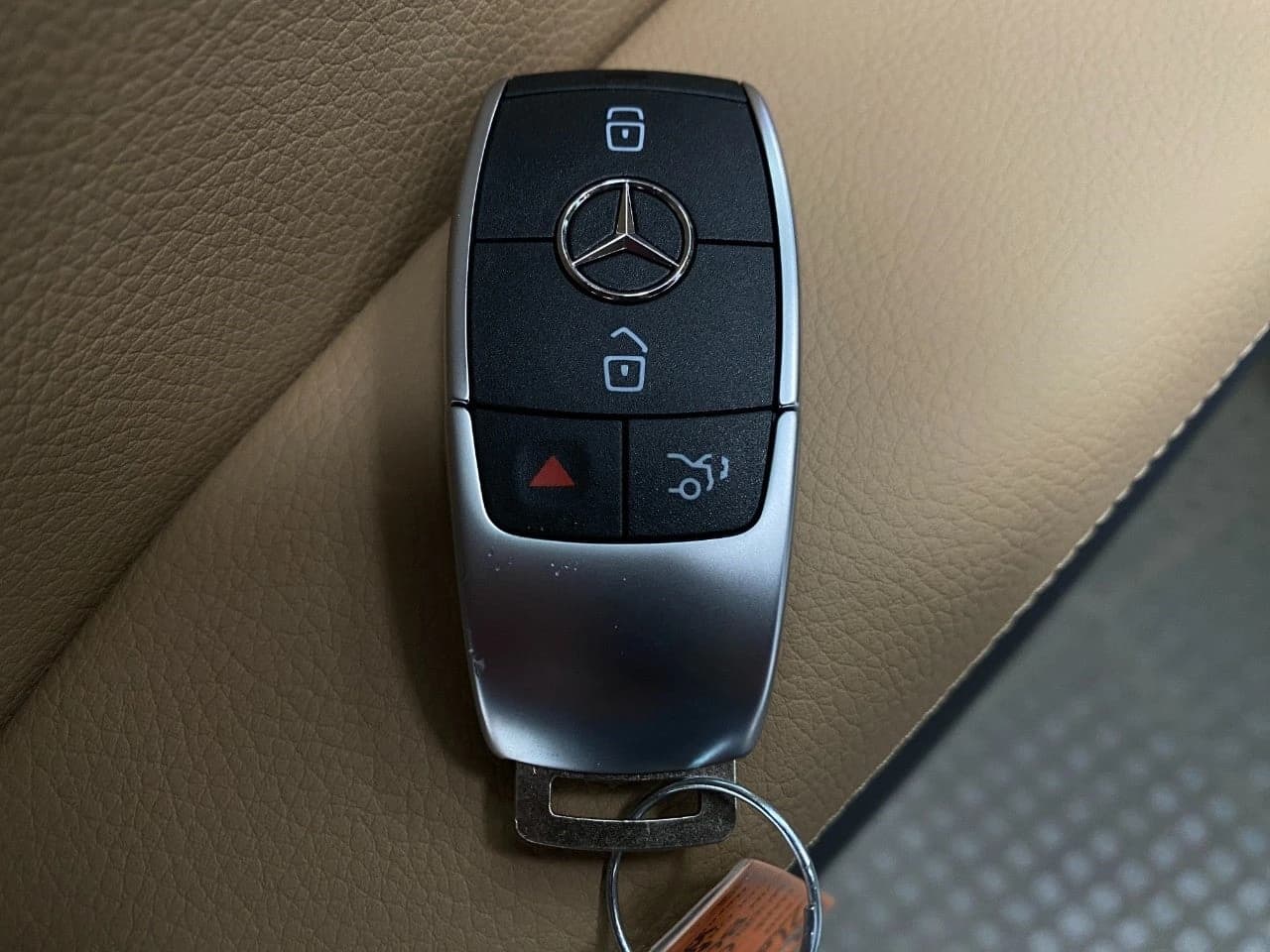 Mercedes-Benz GLS GLS 450 4MATIC SUV 2026 — side view