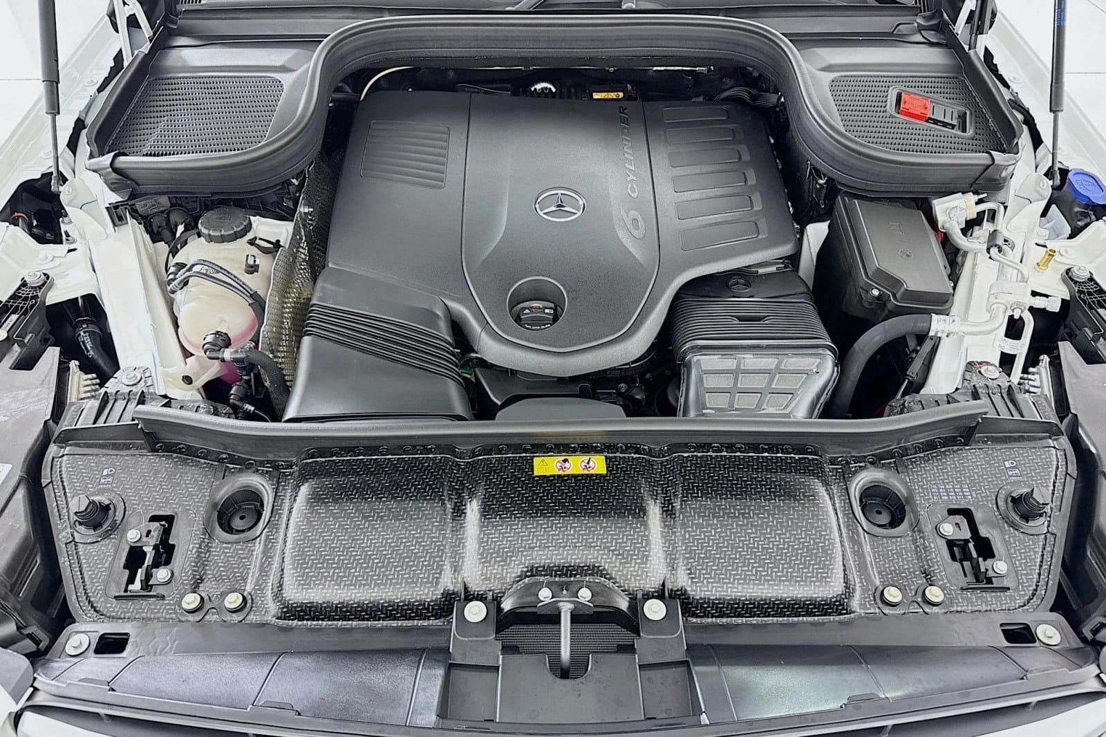 Mercedes-Benz GLS GLS 450 4MATIC SUV 2026 — side view