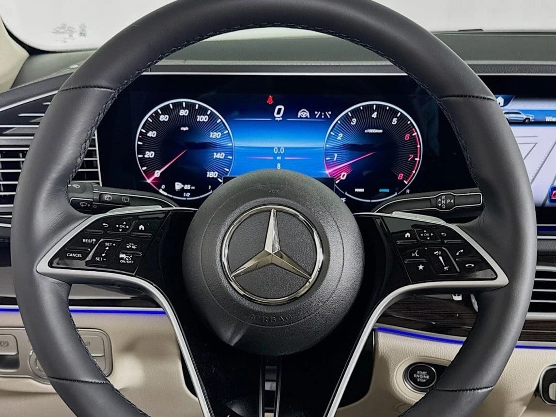 Mercedes-Benz GLS GLS 450 4MATIC SUV 2026 — side view