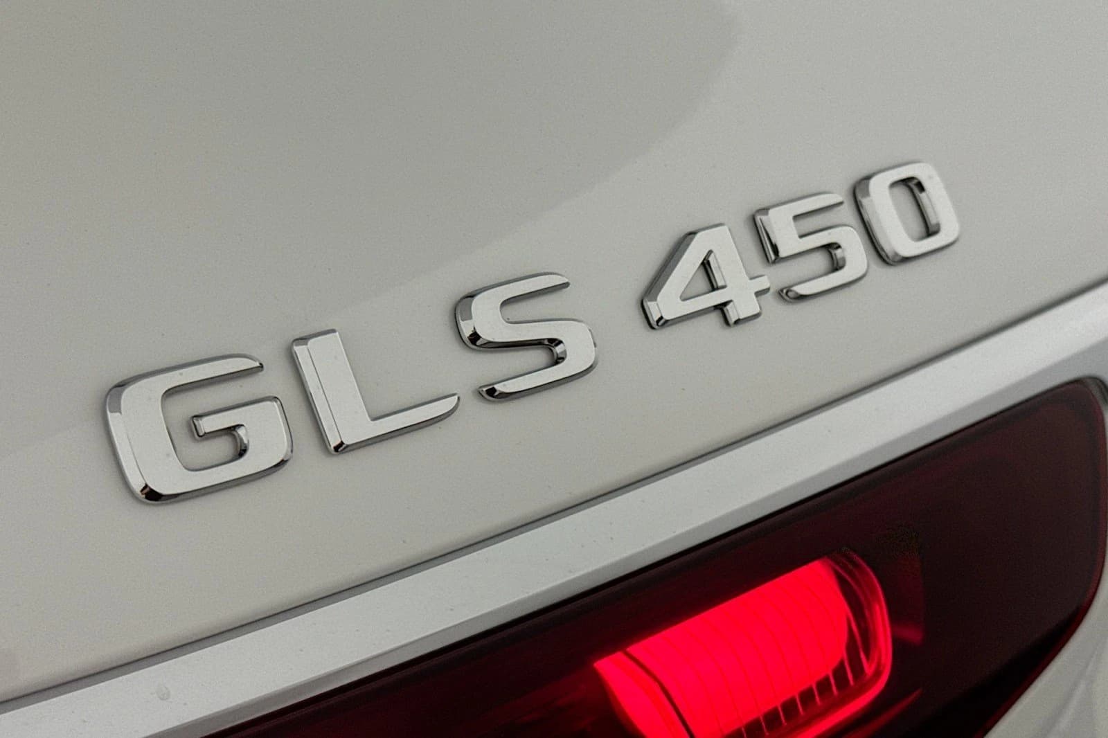 Mercedes-Benz GLS GLS 450 4MATIC SUV 2026 — side view