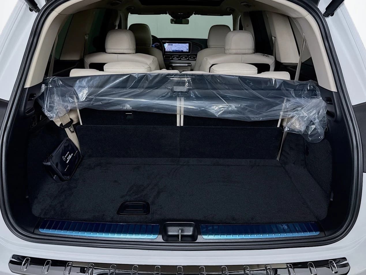 Mercedes-Benz GLS GLS 450 4MATIC SUV 2026 — side view