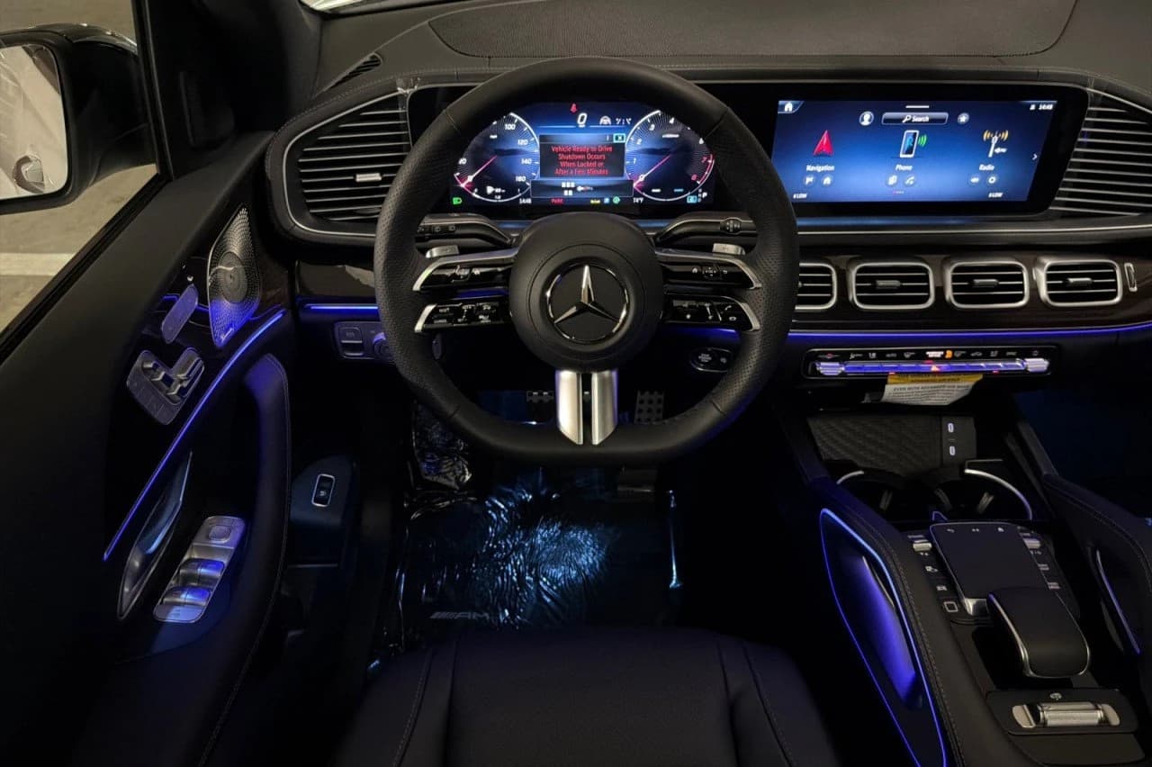 Mercedes-Benz GLS GLS 450 4MATIC SUV 2026 — side view