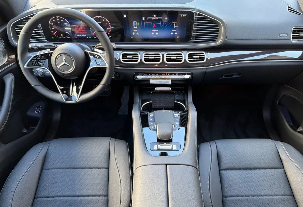 Mercedes-Benz GLS GLS 450 4MATIC SUV 2026 — side view
