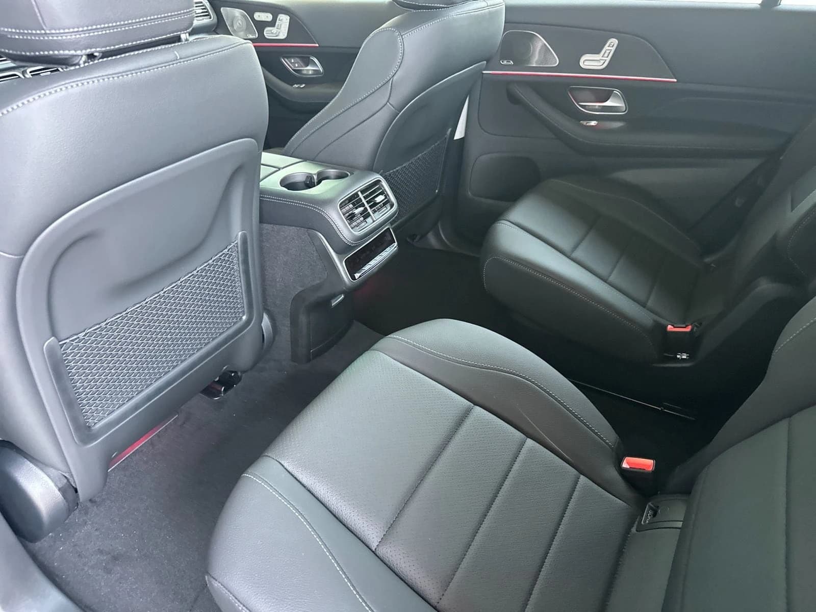Mercedes-Benz GLS GLS 450 4MATIC SUV 2026 — side view